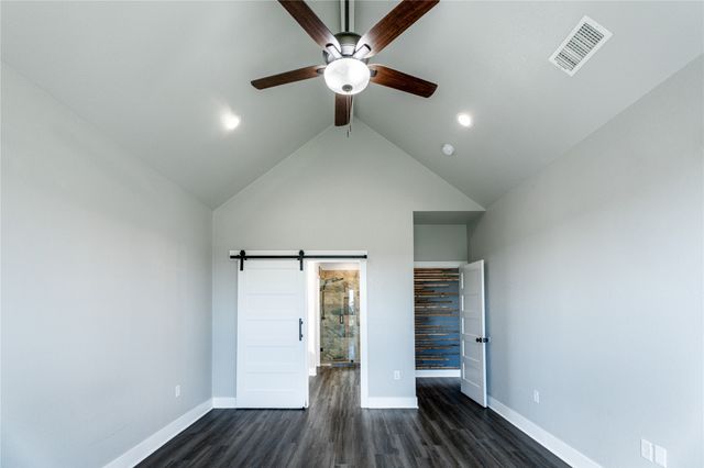 1990 Sommerfeld Drive, Waco, TX 76705