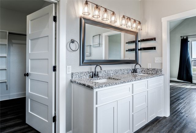 1990 Sommerfeld Drive, Waco, TX 76705