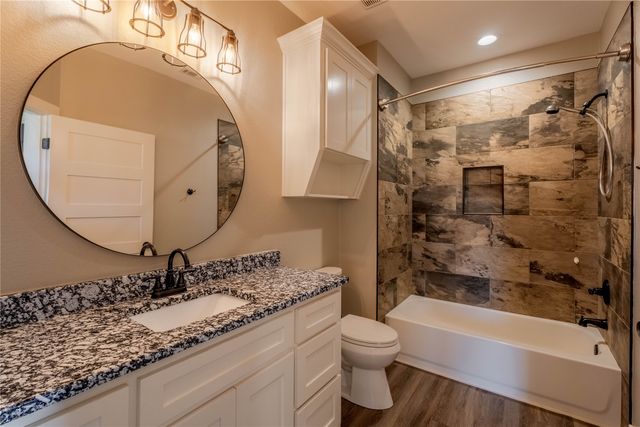 1990 Sommerfeld Drive, Waco, TX 76705