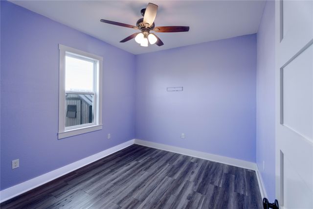 1990 Sommerfeld Drive, Waco, TX 76705