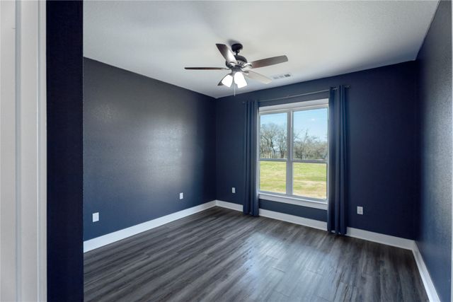 1990 Sommerfeld Drive, Waco, TX 76705