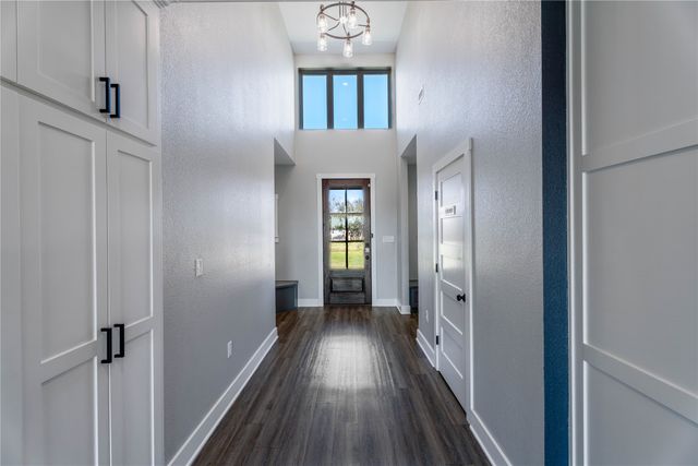 1990 Sommerfeld Drive, Waco, TX 76705