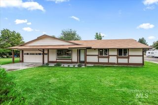 10045 W Sussex Dr, Boise, ID 83704