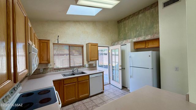 9037 E Orchid Vine Drive, Tucson, AZ 85747