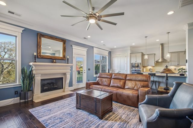 104 Copper Creek Dr, Goodlettsville, TN 37072