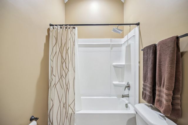 104 Copper Creek Dr, Goodlettsville, TN 37072