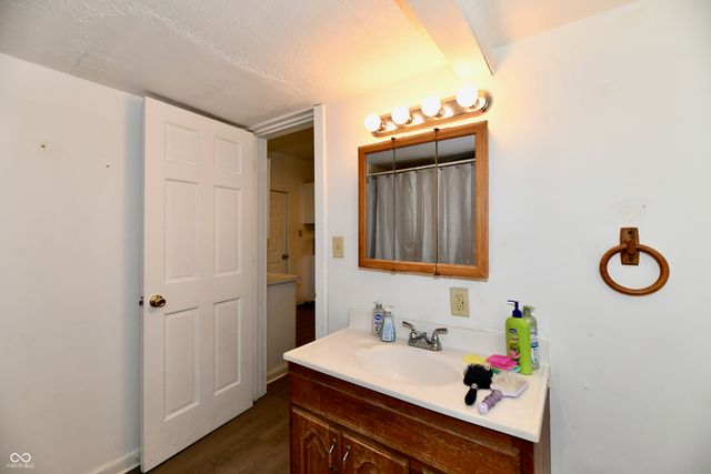 59-61 E Washington Street, Mooresville, IN 46158