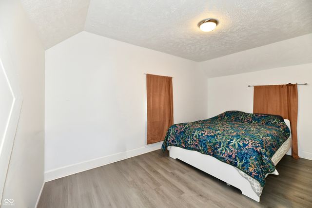 59-61 E Washington Street, Mooresville, IN 46158