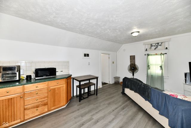 59-61 E Washington Street, Mooresville, IN 46158