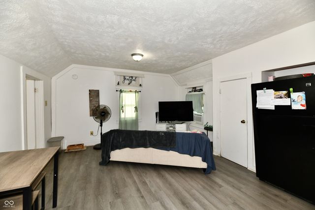 59-61 E Washington Street, Mooresville, IN 46158