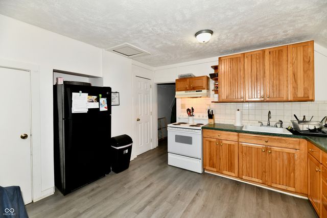 59-61 E Washington Street, Mooresville, IN 46158