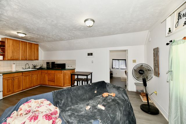 59-61 E Washington Street, Mooresville, IN 46158