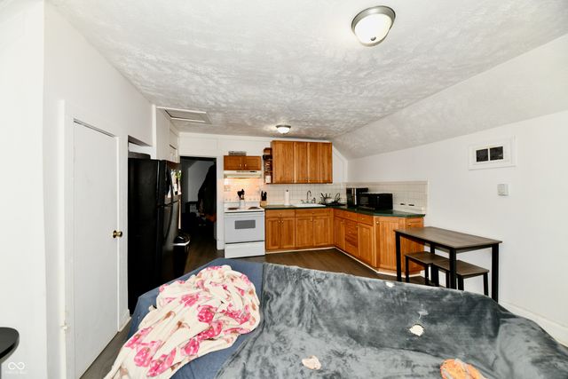 59-61 E Washington Street, Mooresville, IN 46158