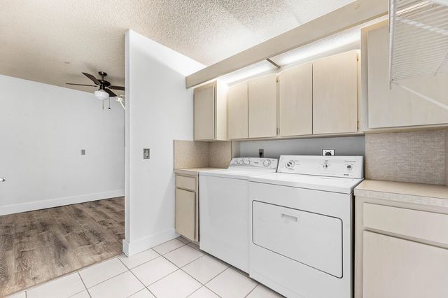 1721 Whitehall Drive 201, Davie, FL 33324