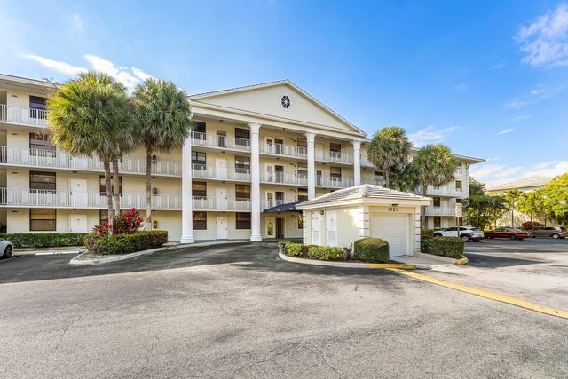 1721 Whitehall Drive 201, Davie, FL 33324