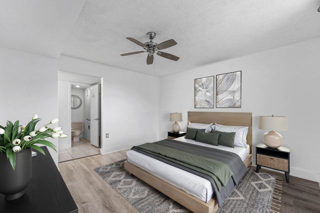 1721 Whitehall Drive 201, Davie, FL 33324