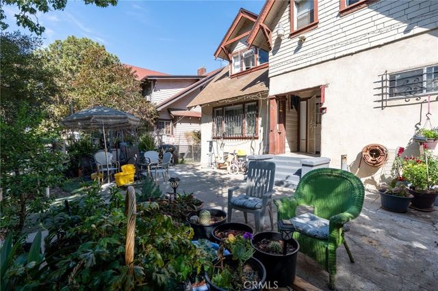 1217 W 39th Street, Los Angeles, CA 90037