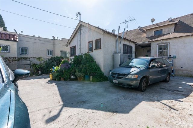 1217 W 39th Street, Los Angeles, CA 90037