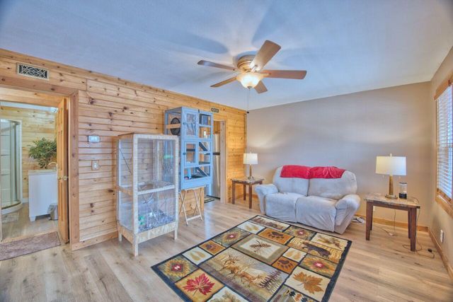 802 3rd Street NW, Chisholm, MN 55719