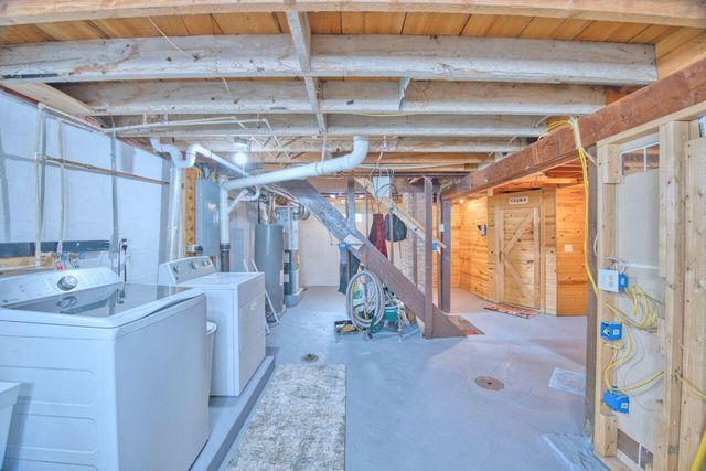 802 3rd Street NW, Chisholm, MN 55719