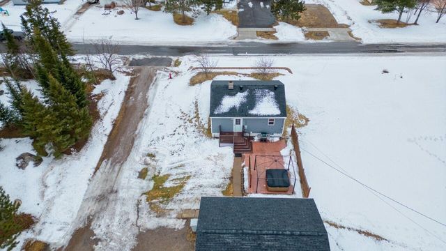 802 3rd Street NW, Chisholm, MN 55719