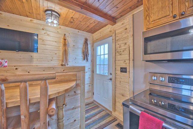 802 3rd Street NW, Chisholm, MN 55719