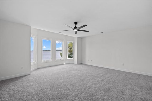 2 Curtis LN, Hampton, VA 23669