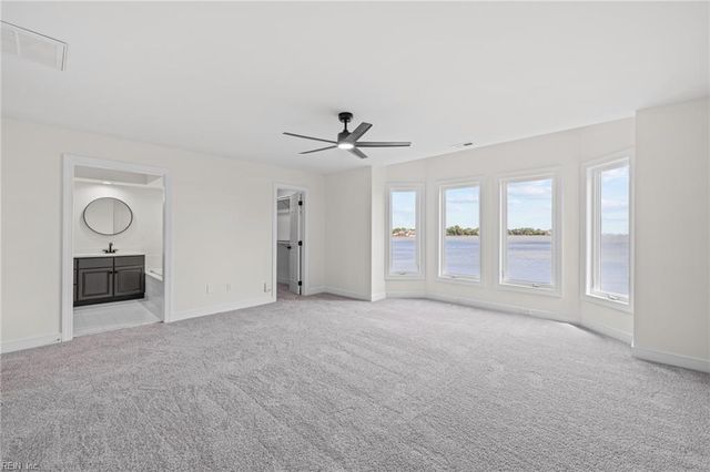 2 Curtis LN, Hampton, VA 23669