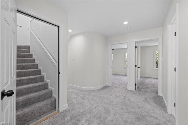 2 Curtis LN, Hampton, VA 23669