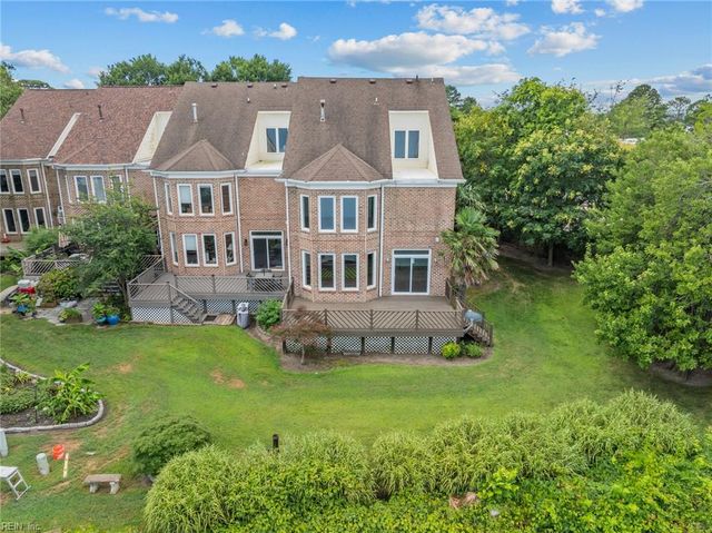 2 Curtis LN, Hampton, VA 23669