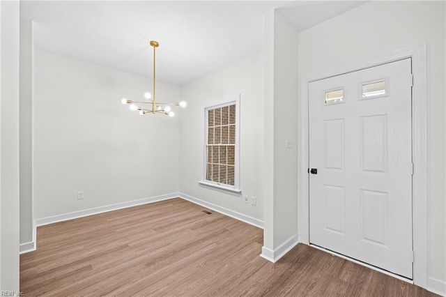 2 Curtis LN, Hampton, VA 23669