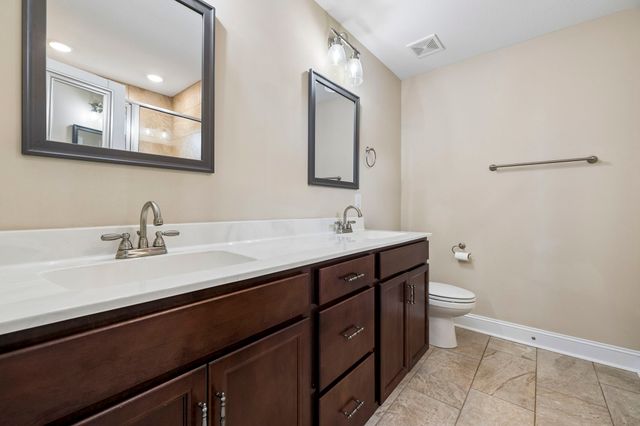 1151 Eagles Bluff Dr, Clarksville, TN 37040
