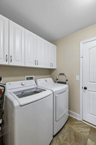 1151 Eagles Bluff Dr, Clarksville, TN 37040