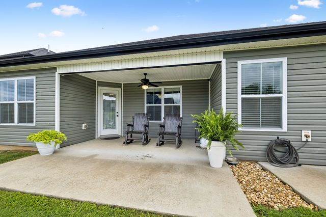 1151 Eagles Bluff Dr, Clarksville, TN 37040