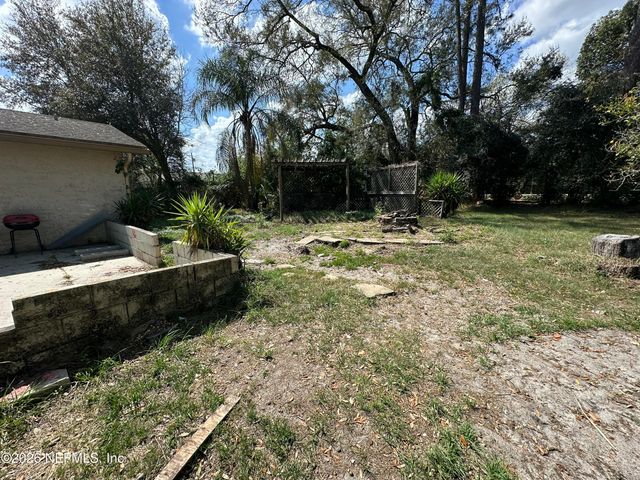 962 GROVE PARK Drive E, Orange Park, FL 32073