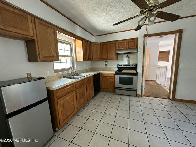 962 GROVE PARK Drive E, Orange Park, FL 32073