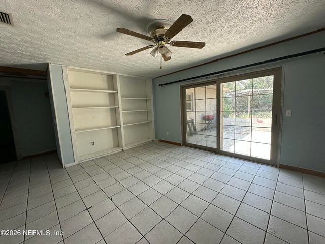 962 GROVE PARK Drive E, Orange Park, FL 32073