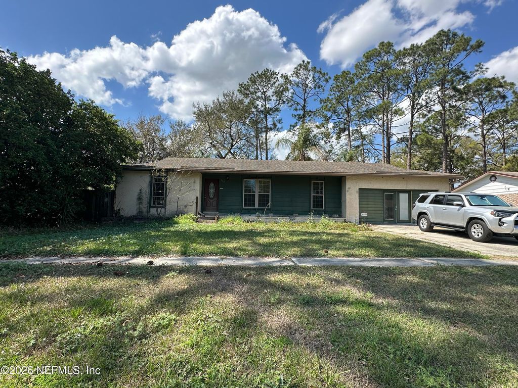 962 GROVE PARK Drive E, Orange Park, FL 32073