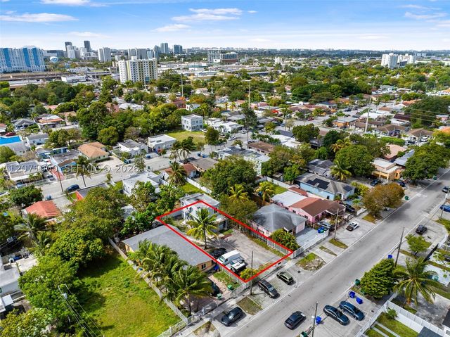 1236 NW 28th St 4, Miami, FL 33142
