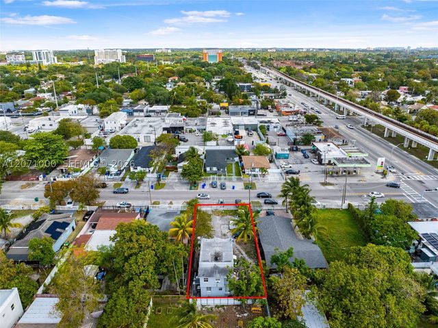 1236 NW 28th St 4, Miami, FL 33142
