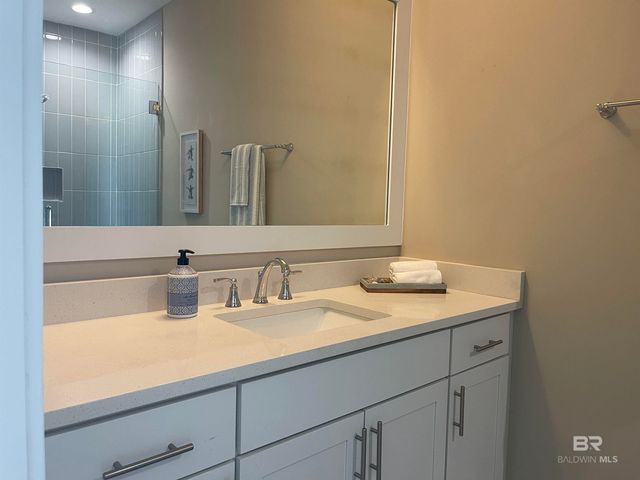 951 W Lagoon Avenue F, Gulf Shores, AL 36542
