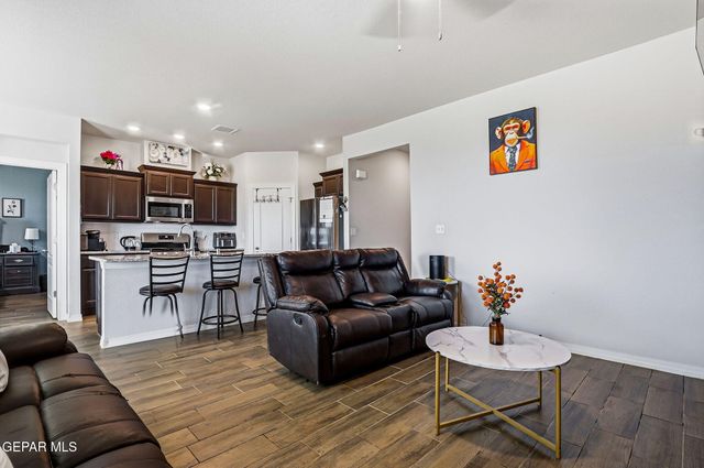 6166 HIDDEN PASSAGE Avenue, El Paso, TX 79924