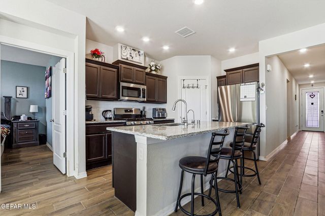 6166 HIDDEN PASSAGE Avenue, El Paso, TX 79924