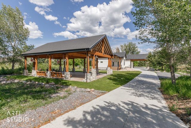 1188 S OLD TRAPPERS LOOP RD, Huntsville, UT 84317