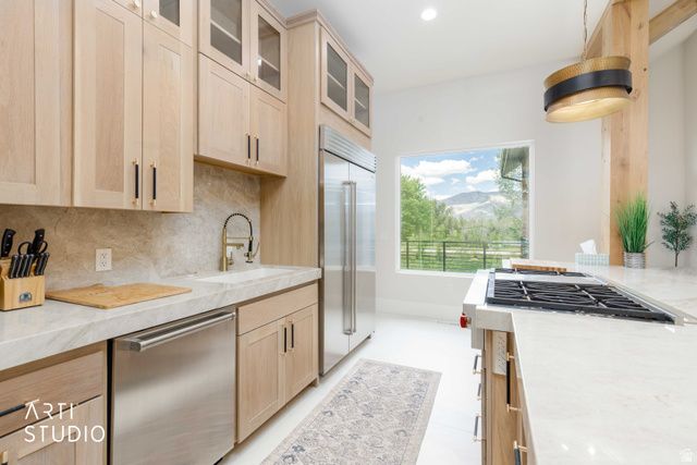1188 S OLD TRAPPERS LOOP RD, Huntsville, UT 84317