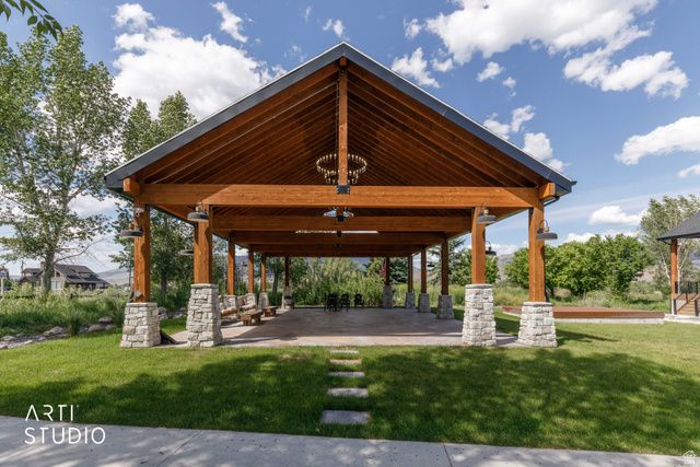 1188 S OLD TRAPPERS LOOP RD, Huntsville, UT 84317