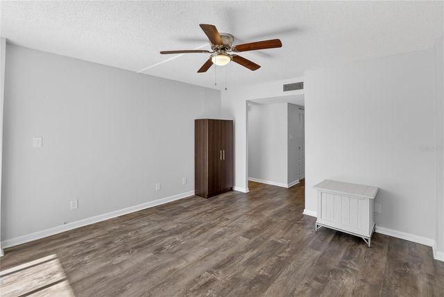 2900 COVE CAY DRIVE 2F, Clearwater, FL 33760