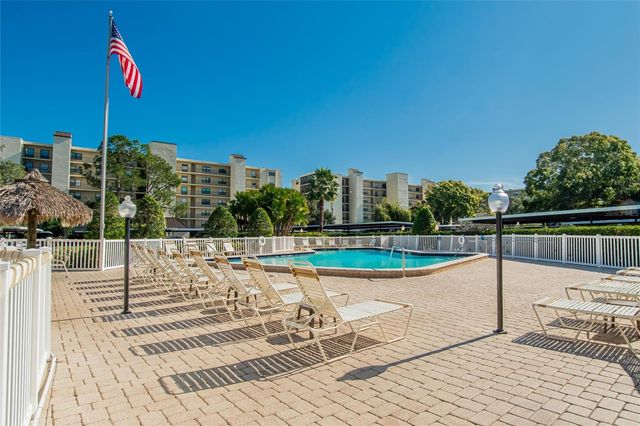 2900 COVE CAY DRIVE 2F, Clearwater, FL 33760