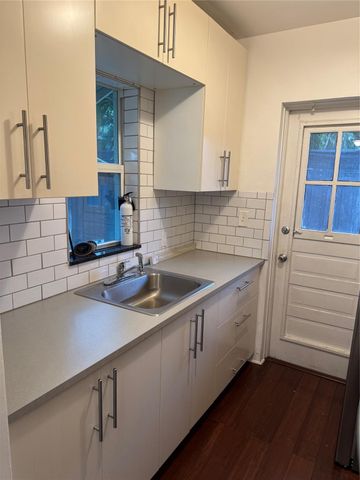 1141 NE 16th Ave, Fort Lauderdale, FL 33304