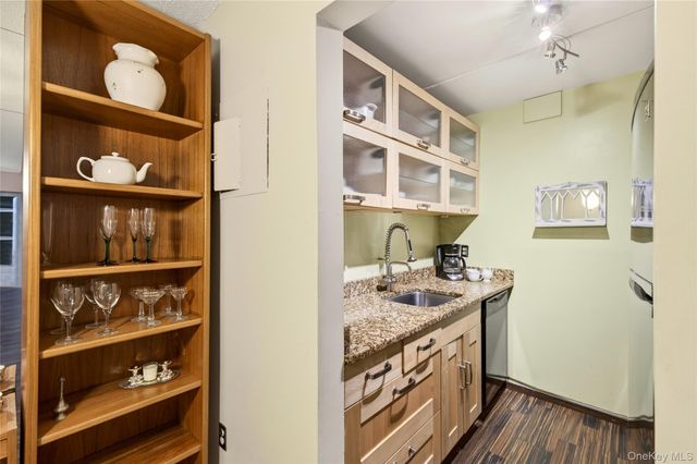 1 David Lane 4 C, Yonkers, NY 10701